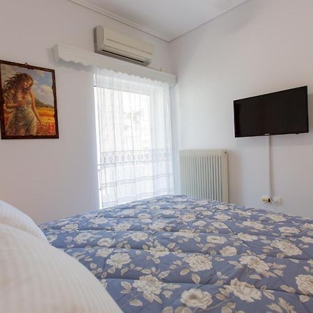 Poly'S Charming Home - City Center & Near The Beach 2Bedroom Apartment 纳弗帕克托斯 外观 照片