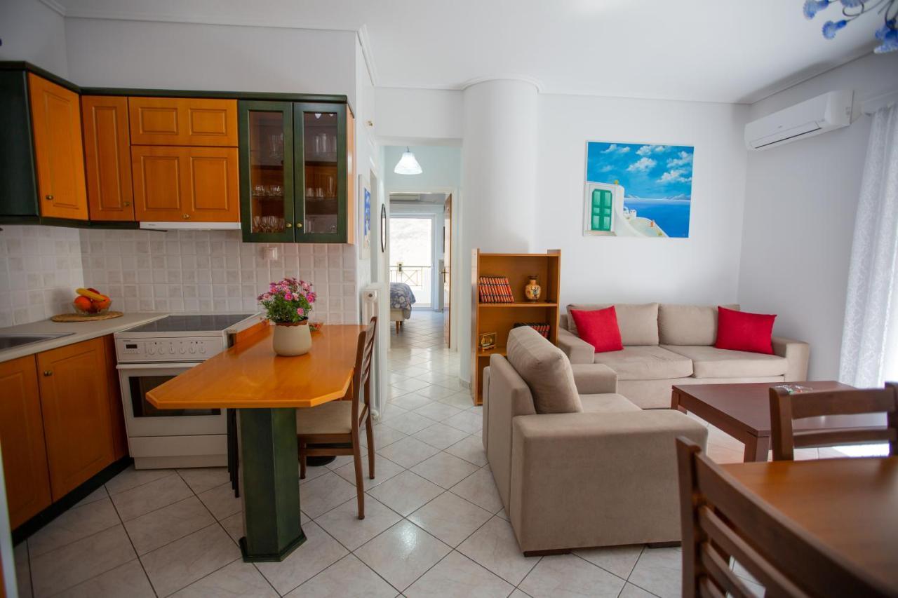 Poly'S Charming Home - City Center & Near The Beach 2Bedroom Apartment 纳弗帕克托斯 外观 照片