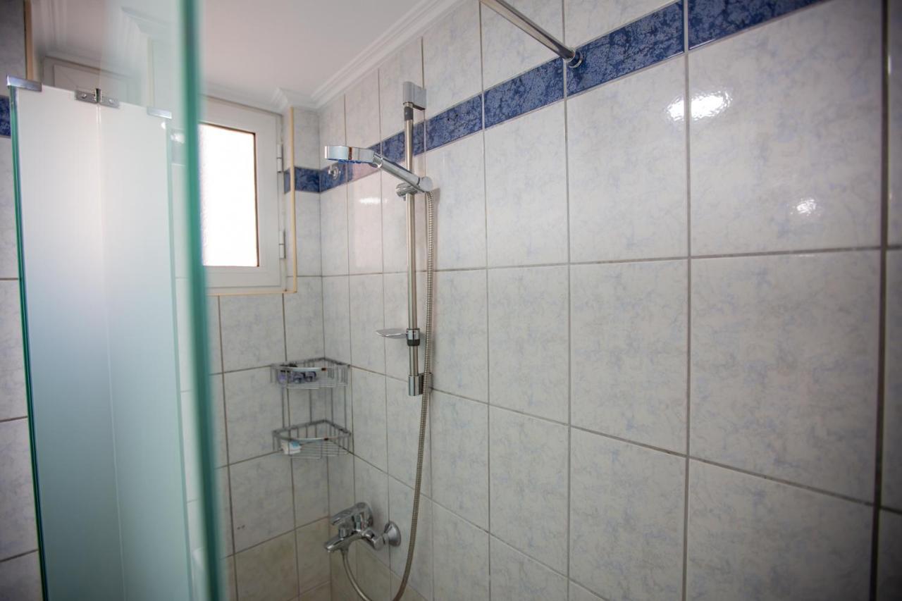 Poly'S Charming Home - City Center & Near The Beach 2Bedroom Apartment 纳弗帕克托斯 外观 照片