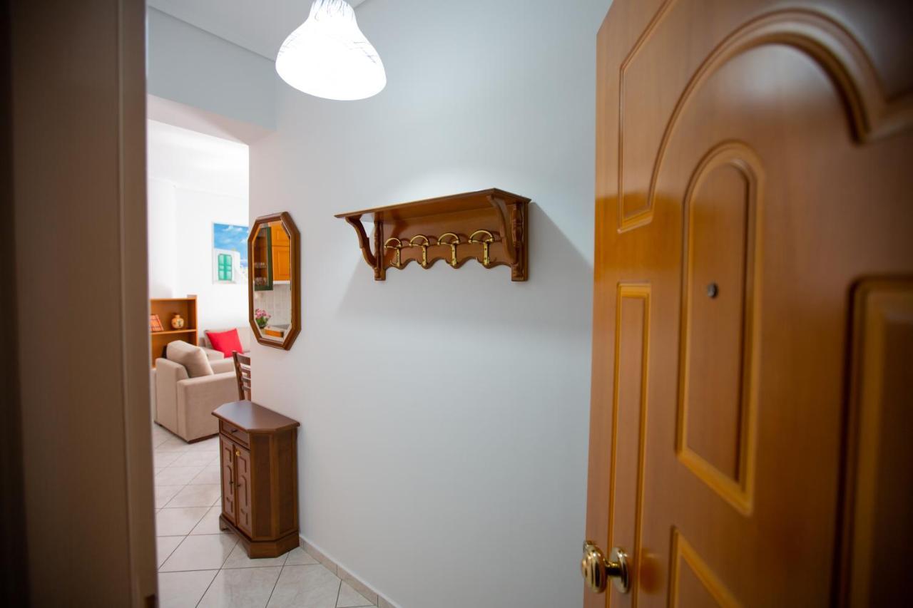 Poly'S Charming Home - City Center & Near The Beach 2Bedroom Apartment 纳弗帕克托斯 外观 照片
