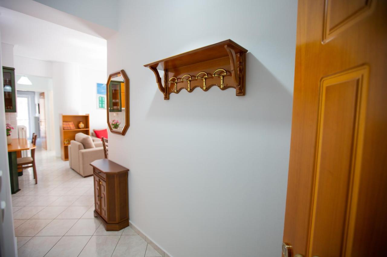 Poly'S Charming Home - City Center & Near The Beach 2Bedroom Apartment 纳弗帕克托斯 外观 照片
