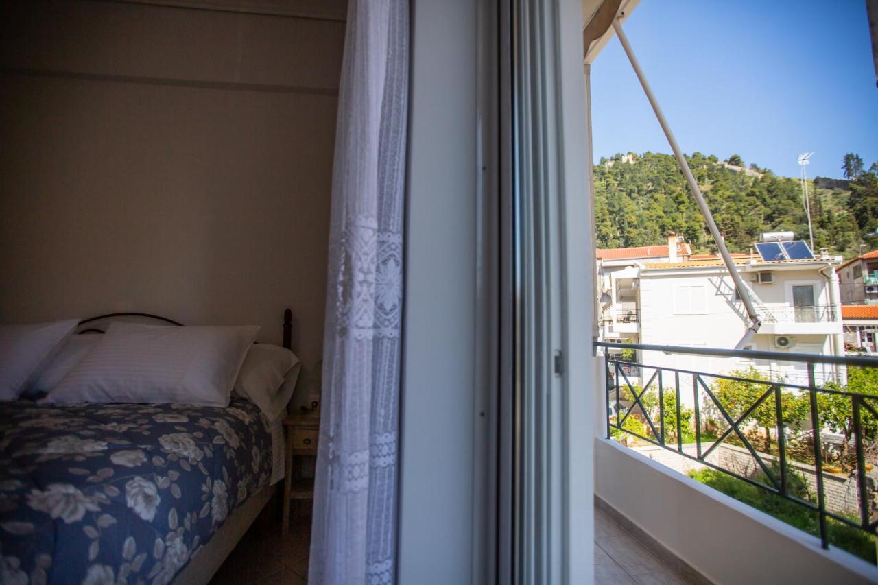 Poly'S Charming Home - City Center & Near The Beach 2Bedroom Apartment 纳弗帕克托斯 外观 照片
